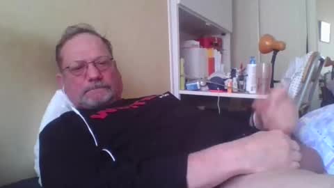 Snapshot of wanky357 chatting on 02/23/26, 07:39 Tibo Love online show from 02/23/26, 07:39