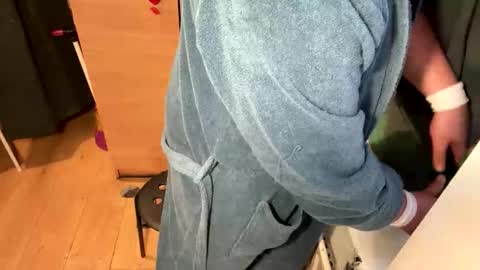 Snapshot of wanted10110 chatting on 10/10/25, 09:08 wanted10110 online show from 10/10/25, 09:08