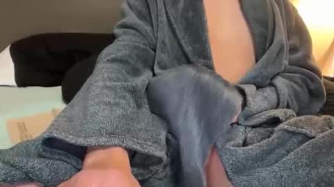 Snapshot of wantingtoplay97 chatting on 12/17/25, 11:44 wantingtoplay97 online show from 12/17/25, 11:44