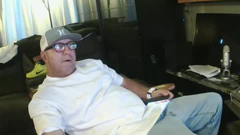 inittogetitin online show from 04/19/26, 01:32