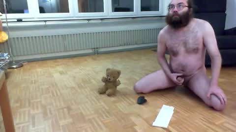 Snapshot of wantsahug chatting on 11/19/25, 09:48 wantsahug online show from 11/19/25, 09:48