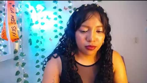 Snapshot of warisgoddes chatting on 07/07/26, 07:23 EMILY online show from 07/07/26, 07:23