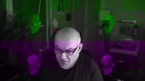 Snapshot of warp147 chatting on 09/30/25, 01:32 warp147 online show from 09/30/25, 01:32