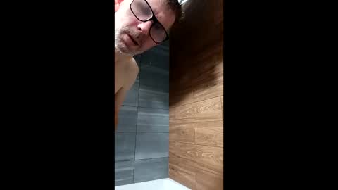 Snapshot of warszawa4321 chatting on 01/15/26, 09:03 warszawa4321 online show from 01/15/26, 09:03