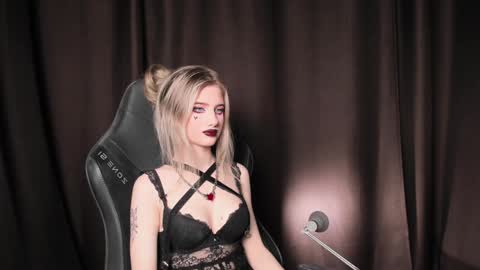 waterfallwoods online show from 12/17/24, 06:02