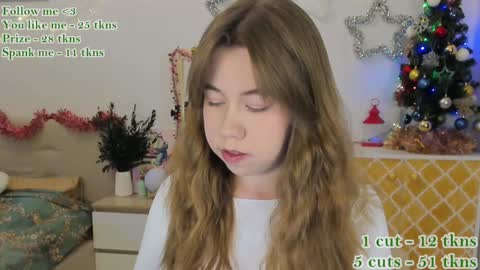 Snapshot of watermelon_sugar_ chatting on 12/24/24, 09:17 Tess Pls support me with Can we reach 155 my favorite number online show from 12/24/24, 09:17