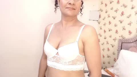 Milf Latina online show from 03/10/26, 02:33