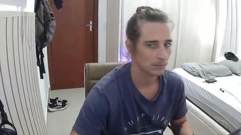 wave_boyy online show from 04/10/26, 12:32