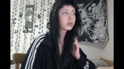 Mina online show from 04/14/26, 09:43