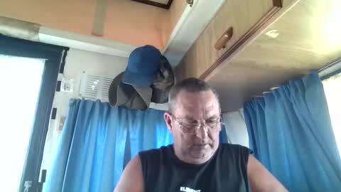 wazahardon2 online show from 12/18/25, 02:17