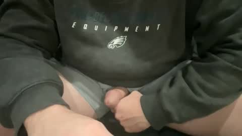 Snapshot of wcrmc chatting on 12/19/25, 05:58 wcrmc online show from 12/19/25, 05:58