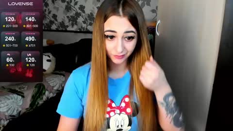 Snapshot of weakness4u chatting on 03/12/25, 06:29 Maya online show from 03/12/25, 06:29