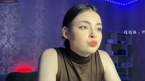 Snapshot of weareyoursun chatting on 02/13/26, 06:26 Alice online show from 02/13/26, 06:26