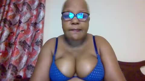 weaverbird25 online show from 03/02/26, 08:59