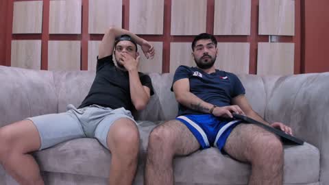 Jhonny Dick  his neighbors. online show from 12/05/24, 01:38