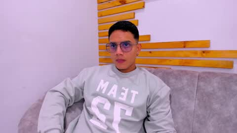 Jhonny Dick  his neighbors. online show from 09/30/25, 07:30