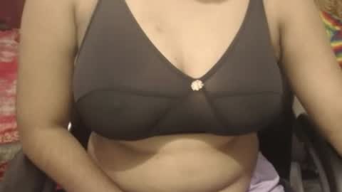 mina online show from 08/06/26, 01:57