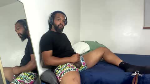 WeDaShit Come Vibe with me . online show from 05/30/26, 12:08