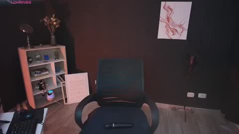 Snapshot of wednesdayfriday chatting on 02/09/25, 08:13 Wednesday Please help me to reach 111 thumbs up online show from 02/09/25, 08:13