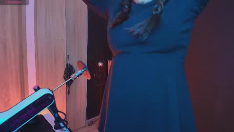 Snapshot of wednesdayfriday chatting on 09/14/25, 05:12 Wednesday Please help me to reach 111 thumbs up online show from 09/14/25, 05:12