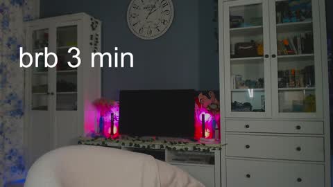 Snapshot of weed_princesss chatting on 01/30/25, 03:08 moon online show from 01/30/25, 03:08