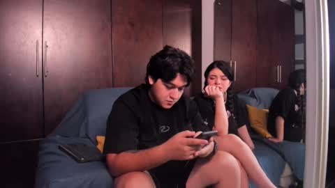 Snapshot of weemilyandandrew chatting on 03/01/26, 04:25 EMILY ANDREW online show from 03/01/26, 04:25