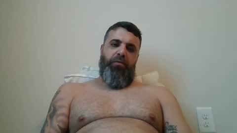 Snapshot of weezy210 chatting on 11/23/25, 04:18 Weezy online show from 11/23/25, 04:18