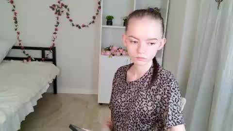 WeksaMur online show from 07/12/26, 08:55