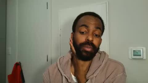 Snapshot of wellpackaged_ chatting on 04/19/26, 02:00 Langston online show from 04/19/26, 02:00