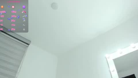 Snapshot of wen95_ chatting on 11/22/25, 02:54 Wen online show from 11/22/25, 02:54