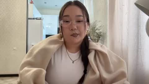 Snapshot of wenbalick chatting on 07/20/26, 05:11 Daisy online show from 07/20/26, 05:11