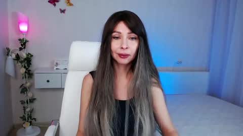 Snapshot of wendifoster chatting on 12/24/24, 07:55 Wendi Foster online show from 12/24/24, 07:55