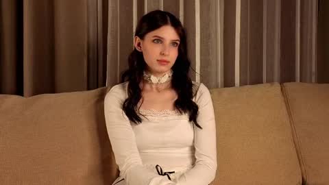 Snapshot of wendiswarn chatting on 03/27/26, 12:27 Kristin online show from 03/27/26, 12:27