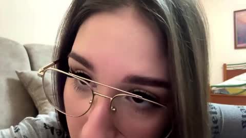 Anna online show from 04/10/26, 04:23