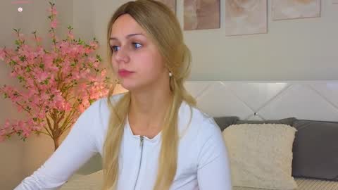 Im Wendy online show from 12/10/24, 02:27