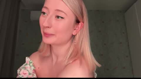 Daisy    online show from 02/02/26, 06:06