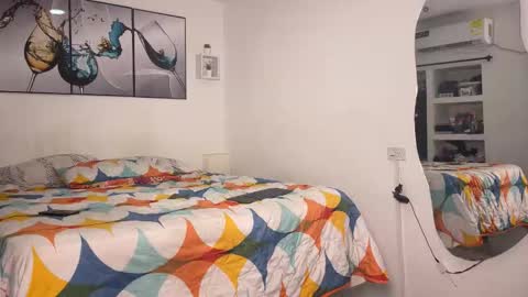 Wendy Alex online show from 11/23/25, 11:04