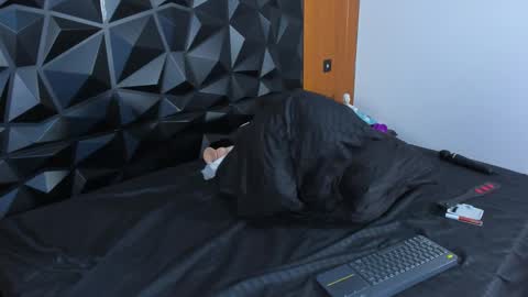 Wendy Marshall  online show from 02/07/25, 07:59