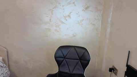 Snapshot of wendy_marvel chatting on 11/12/25, 06:25 Wendy online show from 11/12/25, 06:25