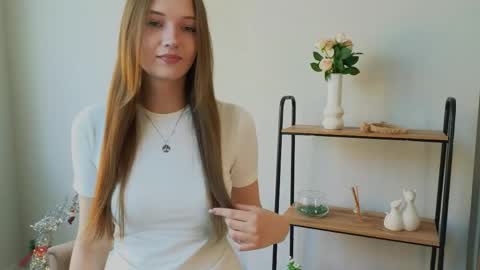Elsa online show from 06/03/26, 08:06