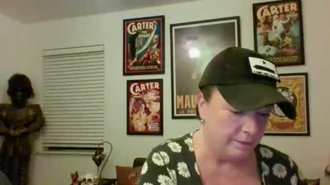 WendyCU online show from 10/10/25, 03:49