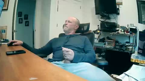 Snapshot of weseeyouwatching chatting on 02/13/26, 07:54 weseeyouwatching online show from 02/13/26, 07:54