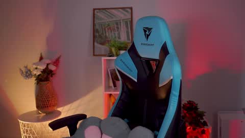 little girl who is always rightLisa online show from 12/30/24, 02:09