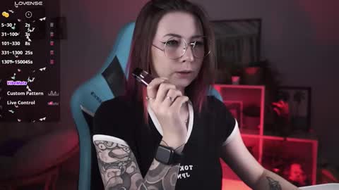 little girl who is always rightLisa online show from 02/19/25, 02:23