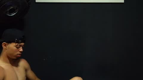 wesley_77 online show from 04/07/26, 01:11