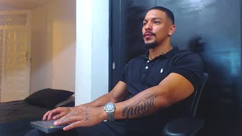 Wesley Rogger online show from 10/05/25, 10:18