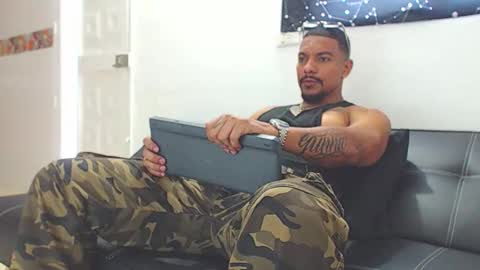 Wesley Rogger online show from 10/29/25, 08:54