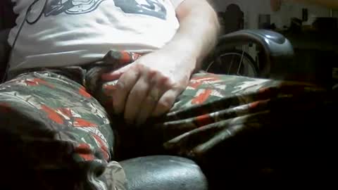 Snapshot of westvalleyguy54 chatting on 12/14/24, 04:01 westvalleyguy54 online show from 12/14/24, 04:01