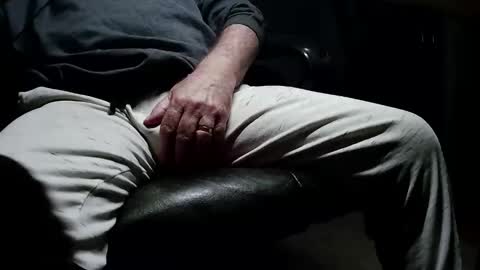 Snapshot of westvalleyguy54 chatting on 11/16/25, 02:28 westvalleyguy54 online show from 11/16/25, 02:28