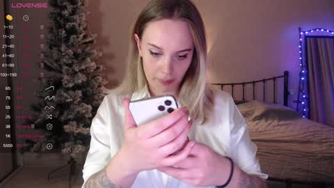 Lana online show from 12/07/24, 05:31